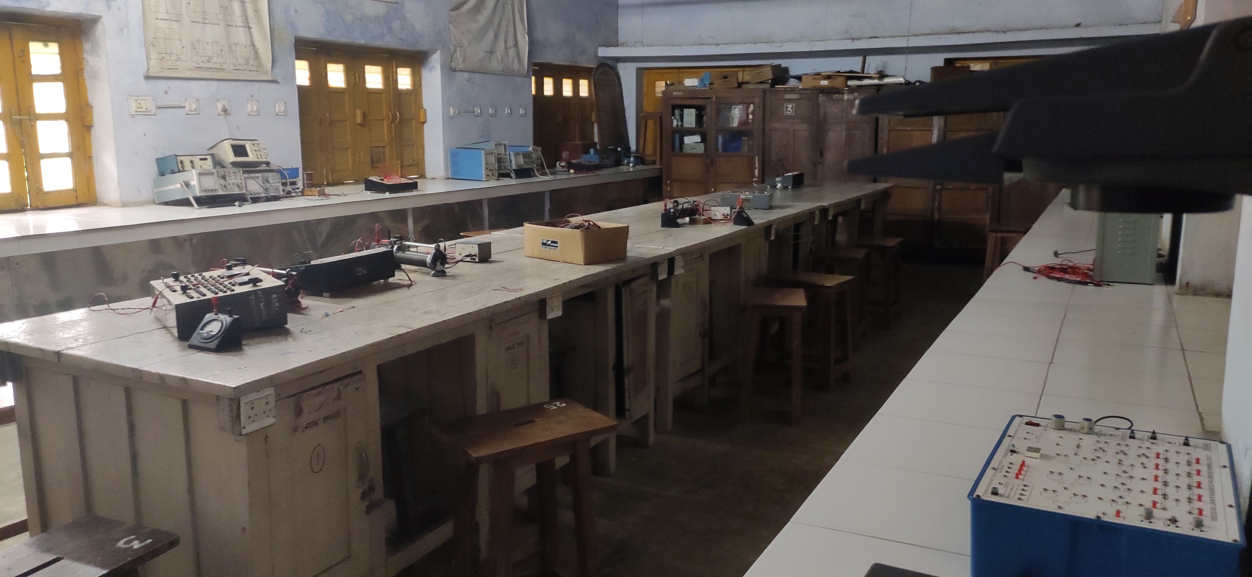 physics lab.jpg
