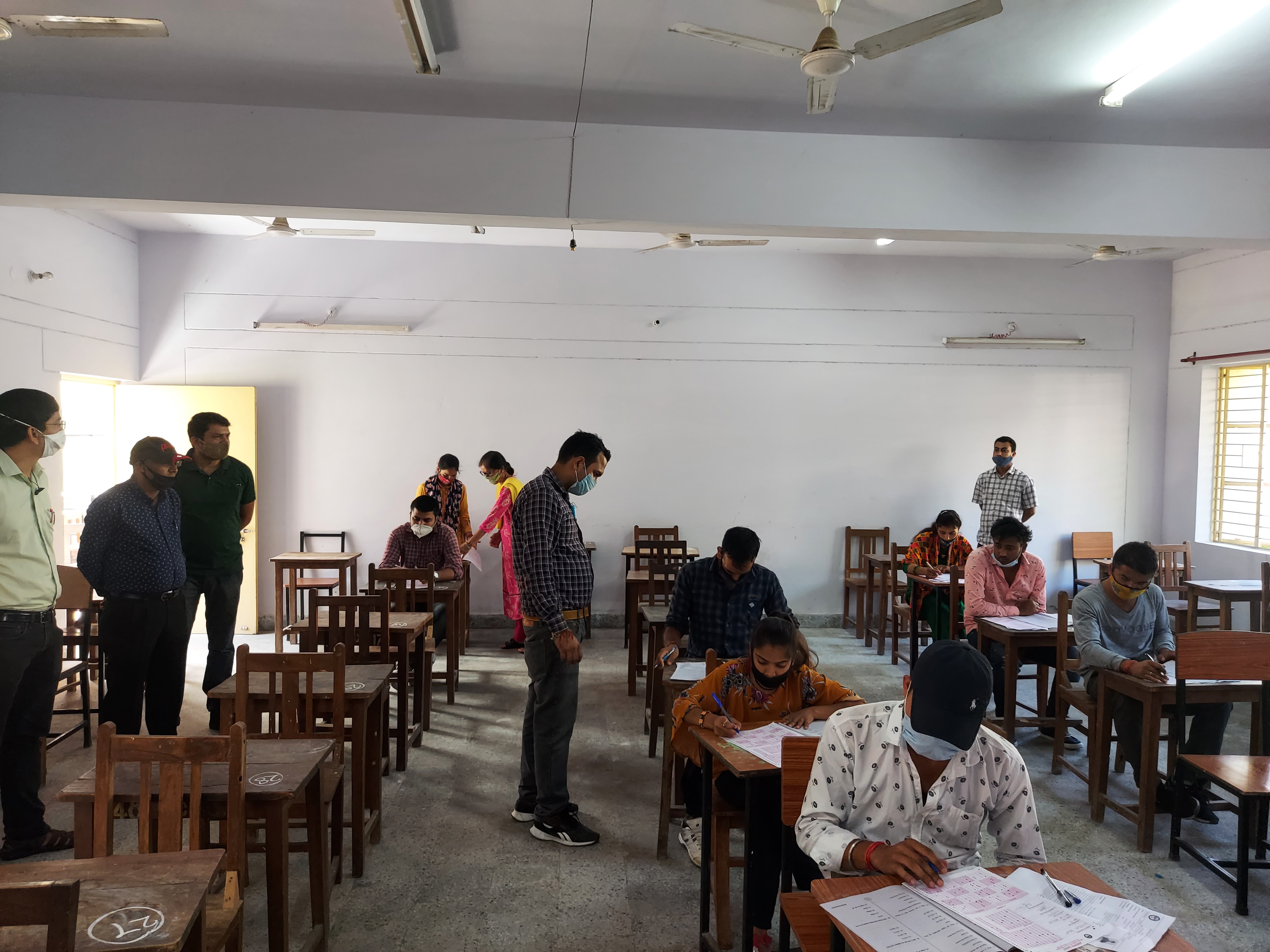 hall33.jpg