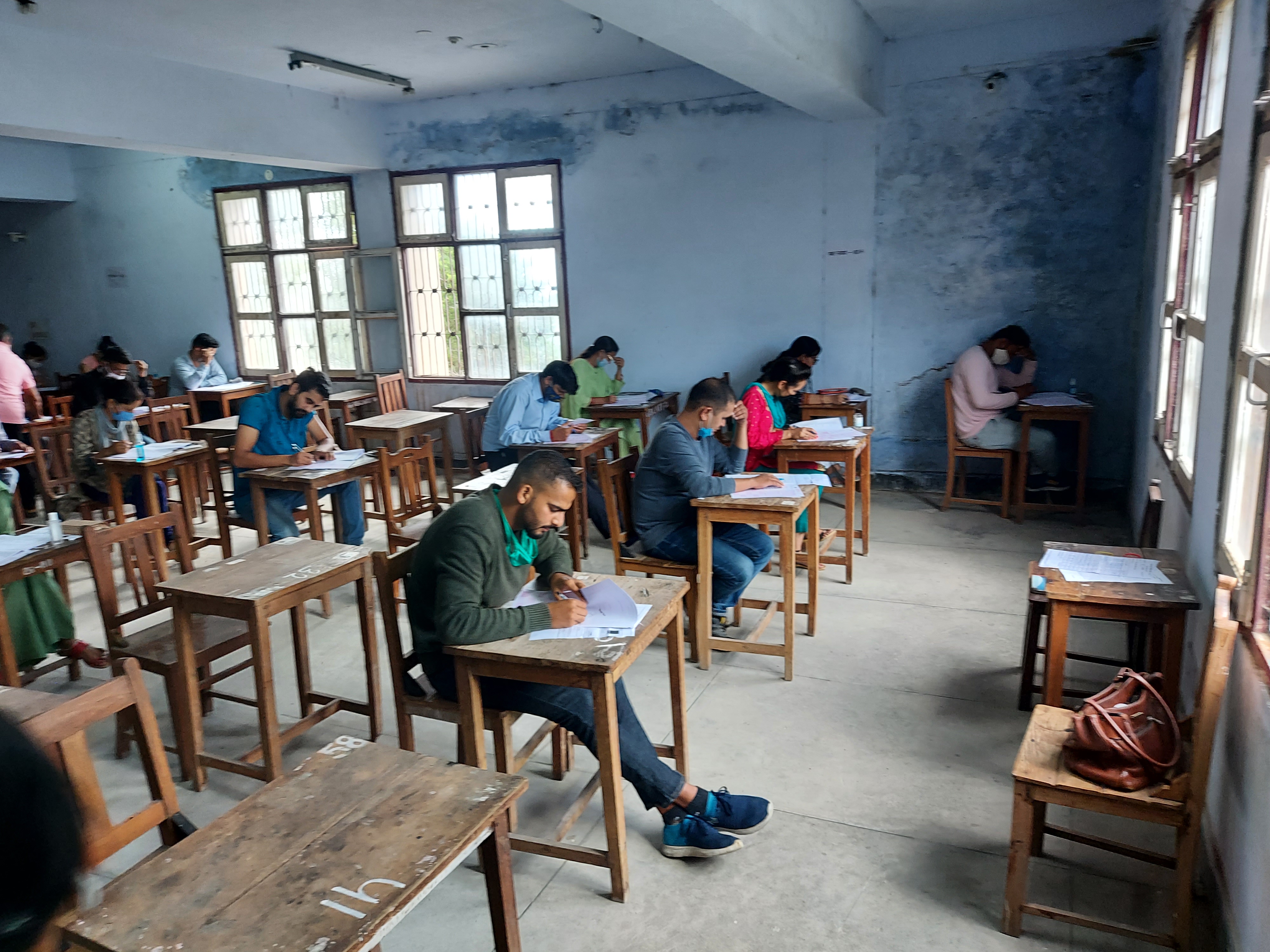hall1.jpg