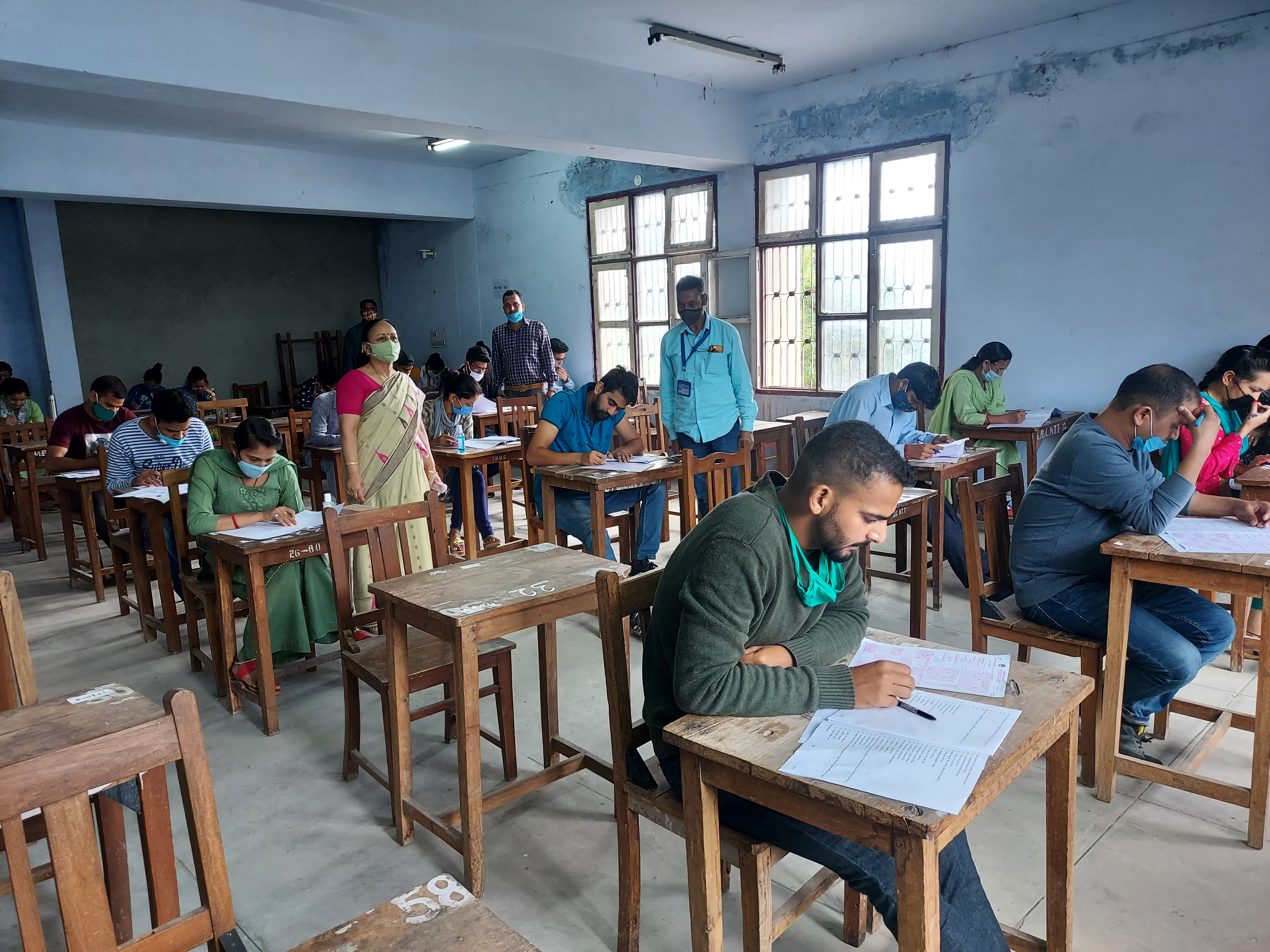 hall2.jpg