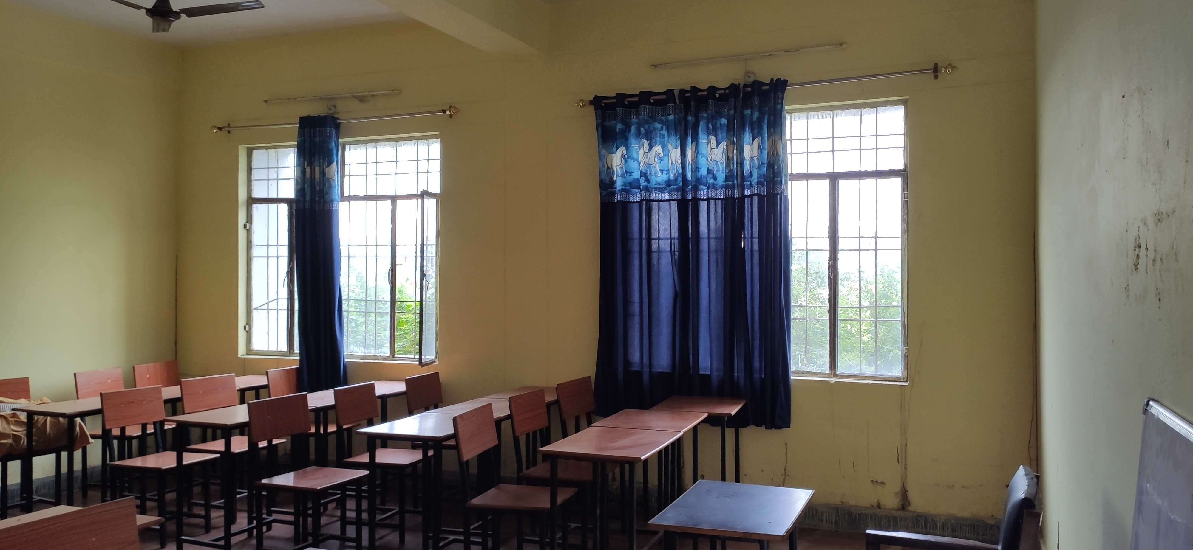classroom1111.jpg