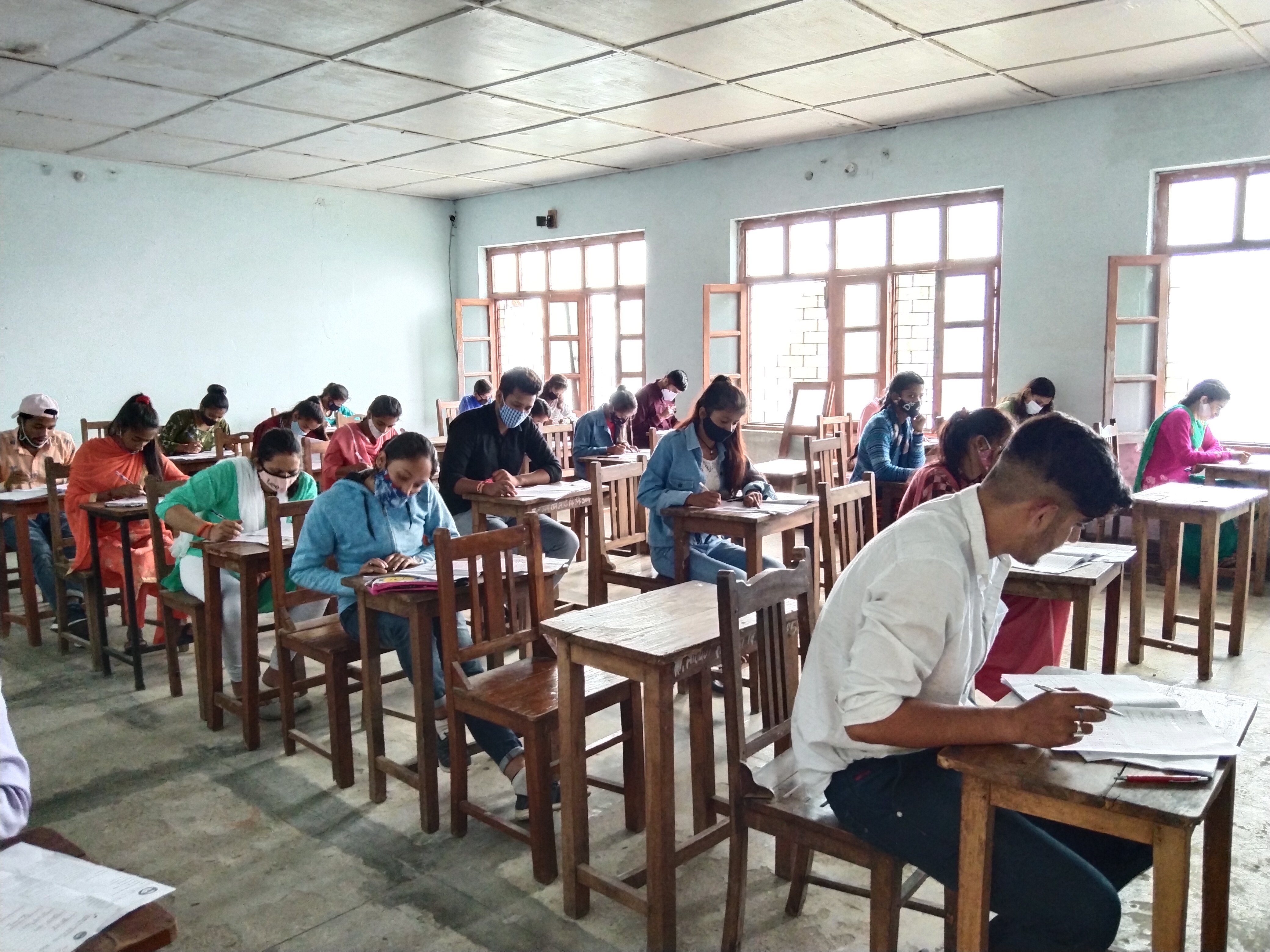 hall111.jpg