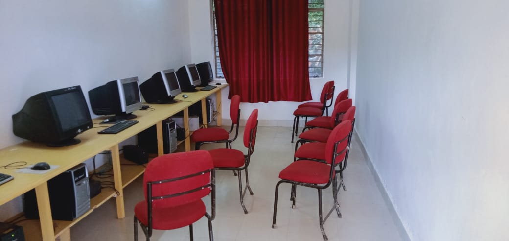 computer lab1.jpeg