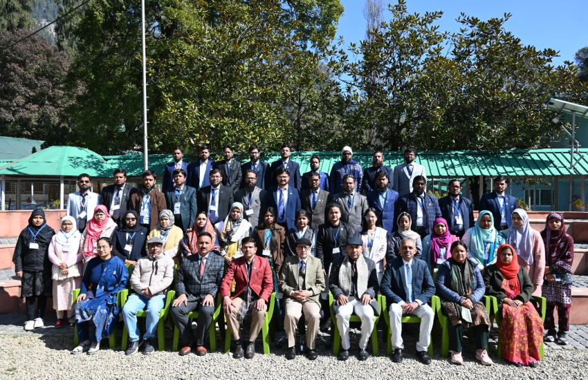 दिनांक 17 फरवरी को विधि विद्या शाखा के समन्वयक डॉक्टर दीपांकुर जोशी